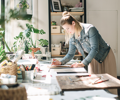 woman-working-desk-workshop 2-1